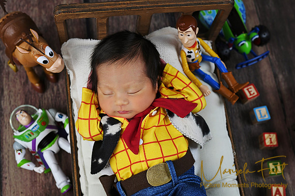 Picture Moments Photography | Marisela Fant | Newborn Gallery