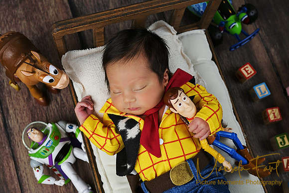 Picture Moments Photography | Marisela Fant | Newborn Gallery