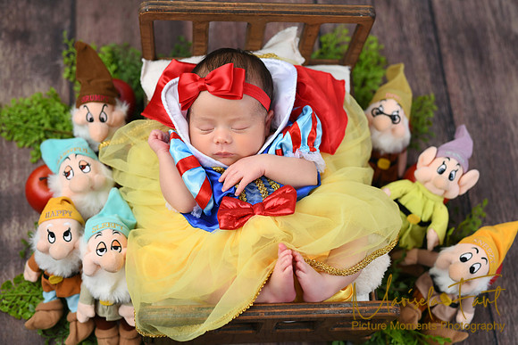 Picture Moments Photography | Marisela Fant | Newborn Gallery