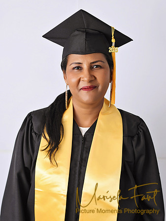 Picture Moments Photography | Marisela Fant | Graduation Pictures