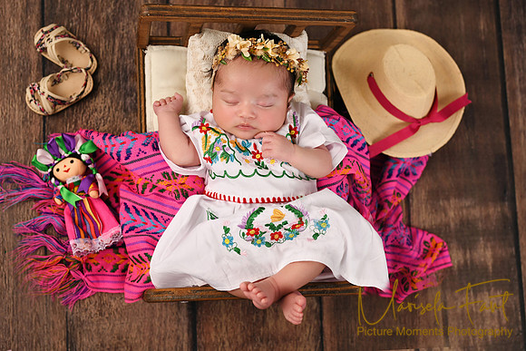 Picture Moments Photography | Marisela Fant | Newborn Gallery