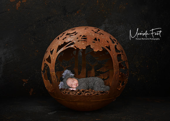 Woodland Globe