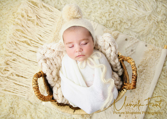 Picture Moments Photography | Marisela Fant | Newborn Gallery