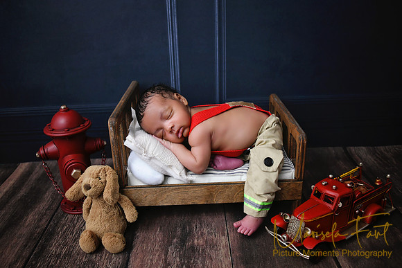 Picture Moments Photography | Marisela Fant | Newborn Gallery