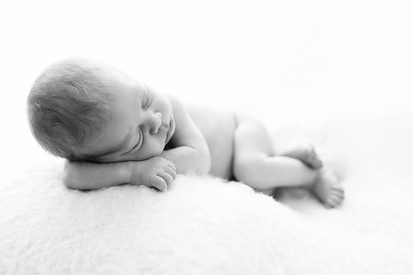 Picture Moments Photography | Marisela Fant | Newborn Gallery