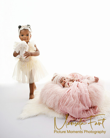Picture Moments Photography | Marisela Fant | Newborn Gallery