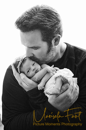 Picture Moments Photography | Marisela Fant | Newborn Gallery