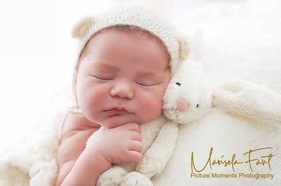 Picture Moments Photography | Marisela Fant | Newborn Gallery