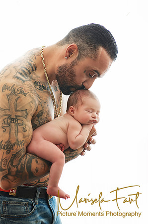 Picture Moments Photography | Marisela Fant | Newborn Gallery