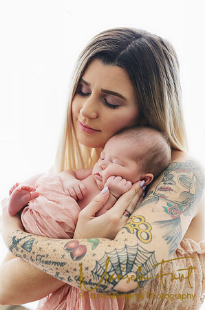 Picture Moments Photography | Marisela Fant | Newborn Gallery