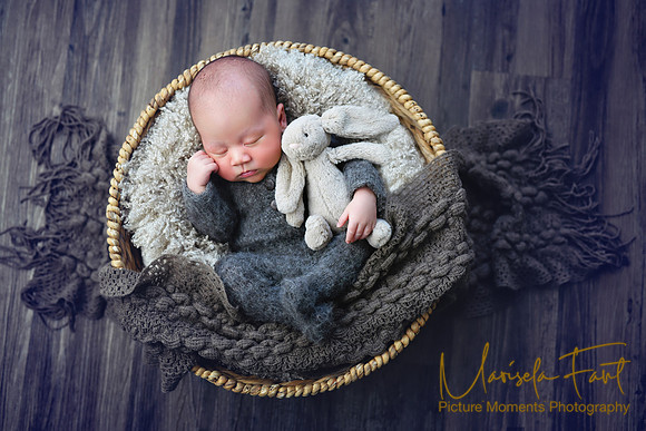 Picture Moments Photography | Marisela Fant | Newborn Gallery