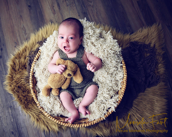 Picture Moments Photography | Marisela Fant | Newborn Gallery
