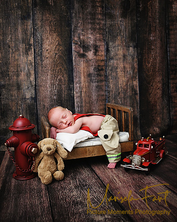 Picture Moments Photography | Marisela Fant | Newborn Gallery