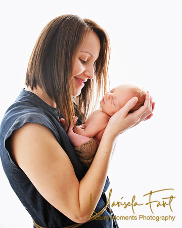 Picture Moments Photography | Marisela Fant | Newborn Gallery