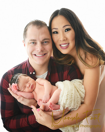 Picture Moments Photography | Marisela Fant | Newborn Gallery