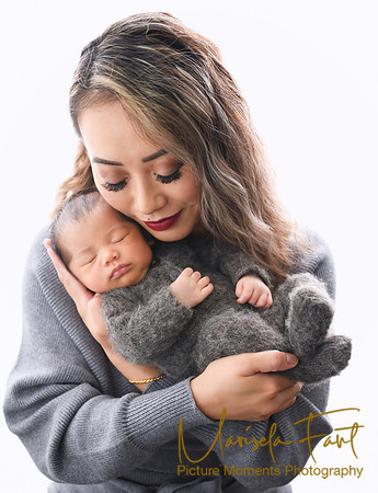 Picture Moments Photography | Marisela Fant | Newborn Gallery