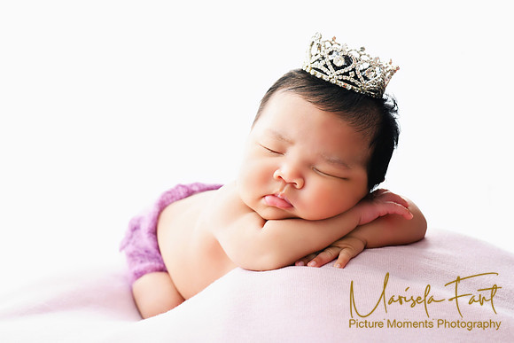 Picture Moments Photography | Marisela Fant | Newborn Gallery