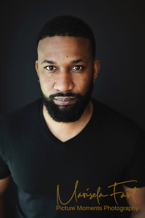 Picture Moments Photography | Marisela Fant | Professional Headshots