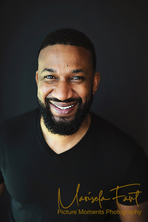 Picture Moments Photography | Marisela Fant | Professional Headshots