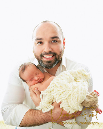 Picture Moments Photography | Marisela Fant | Newborn Gallery