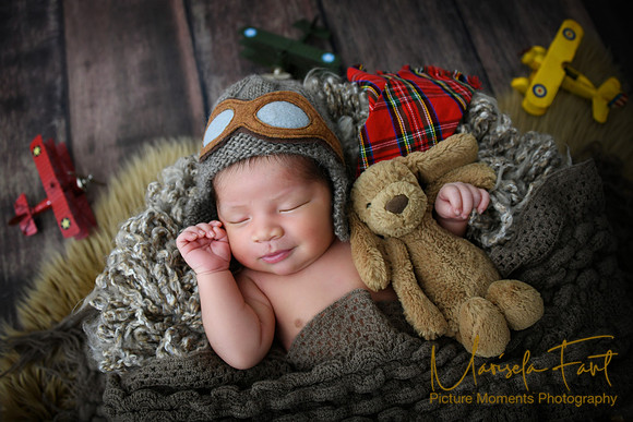 Picture Moments Photography | Marisela Fant | Newborn Gallery
