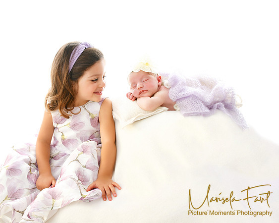 Picture Moments Photography | Marisela Fant | Newborn Gallery