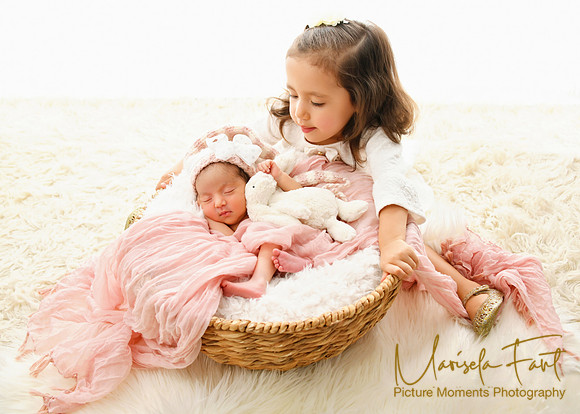 Picture Moments Photography | Marisela Fant | Newborn Gallery