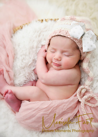 Picture Moments Photography | Marisela Fant | Newborn Gallery