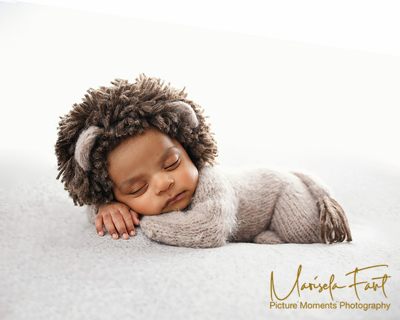 Picture Moments Photography | Marisela Fant | Newborn Gallery