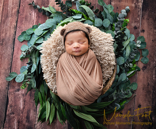 Picture Moments Photography | Marisela Fant | Newborn Gallery