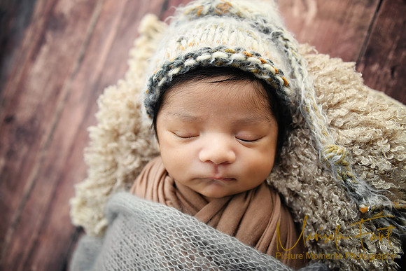 Picture Moments Photography | Marisela Fant | Newborn Gallery