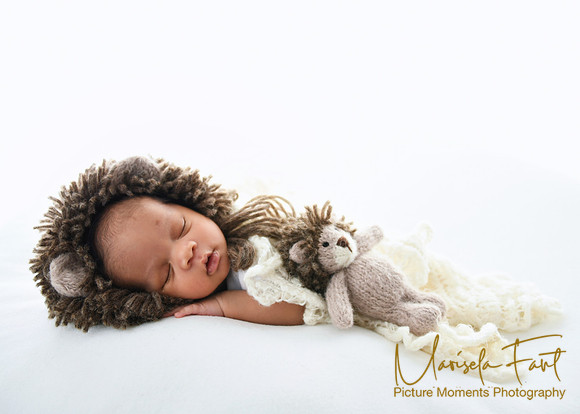 Picture Moments Photography | Marisela Fant | Newborn Gallery