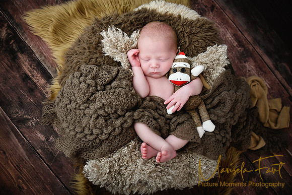 Picture Moments Photography | Marisela Fant | Newborn Gallery