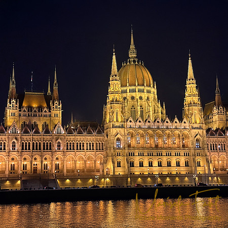 Picture Moments Photography | Budapest Parliament 1