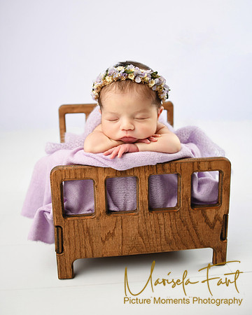 Picture Moments Photography | Marisela Fant | Newborn Gallery