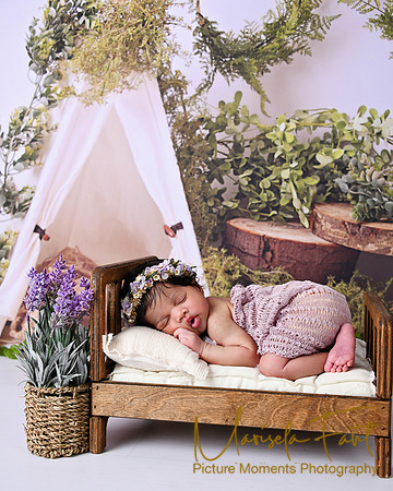 Picture Moments Photography | Marisela Fant | Newborn Gallery