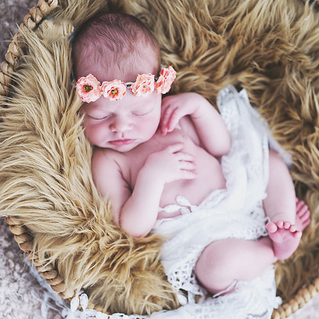 Picture Moments Photography | Marisela Fant | Newborn Gallery