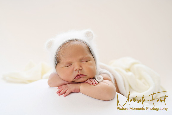 Picture Moments Photography | Marisela Fant | Newborn Gallery